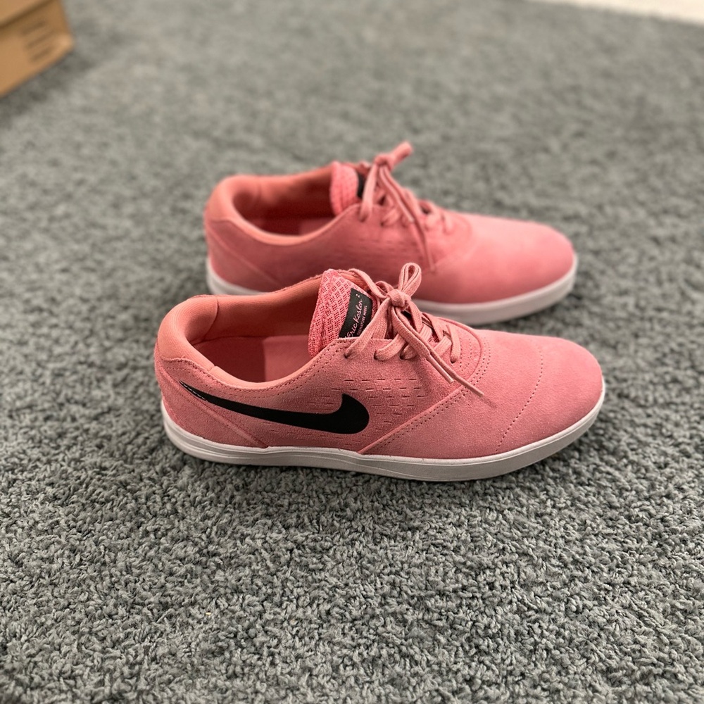Nike ERIC KOSTON 2 pink suede size 9